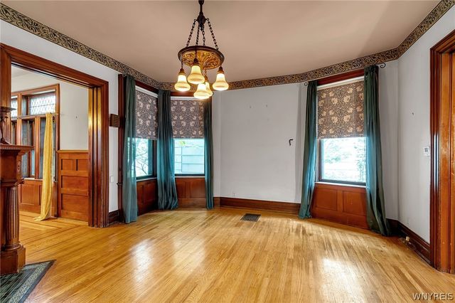 49 Park Street, Buffalo, NY 14201