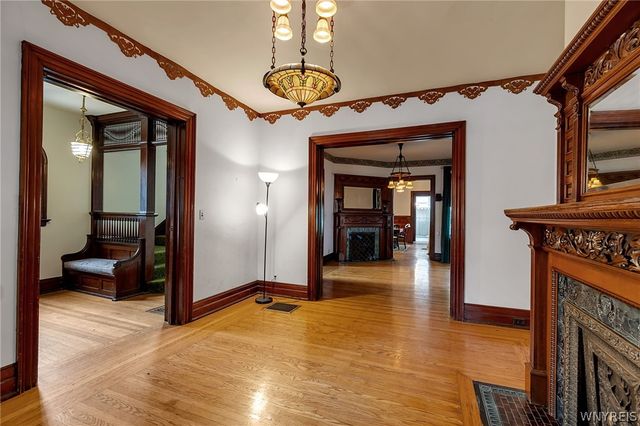 49 Park Street, Buffalo, NY 14201