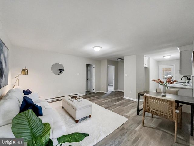 1830 HEISHMAN GARDEN DRIVE, Carlisle, PA 17013