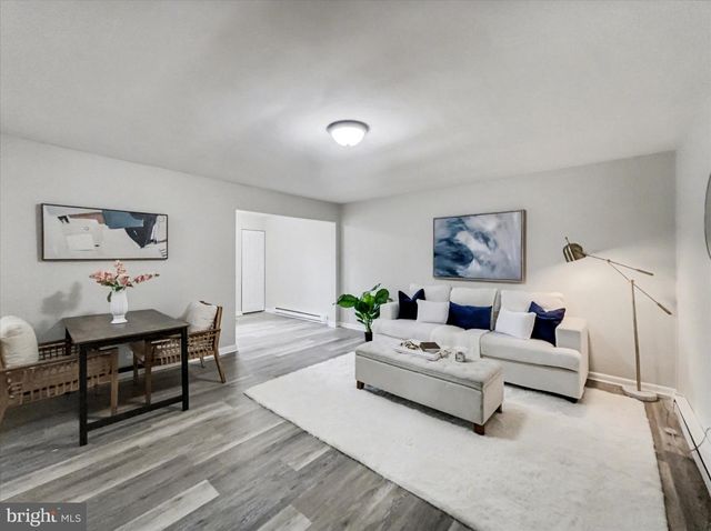 1830 HEISHMAN GARDEN DRIVE, Carlisle, PA 17013