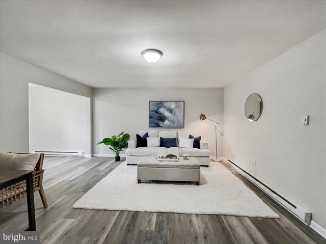 1830 HEISHMAN GARDEN DRIVE, Carlisle, PA 17013