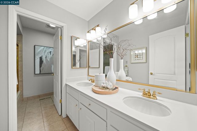 1517 Harlan Dr, Danville, CA 94526