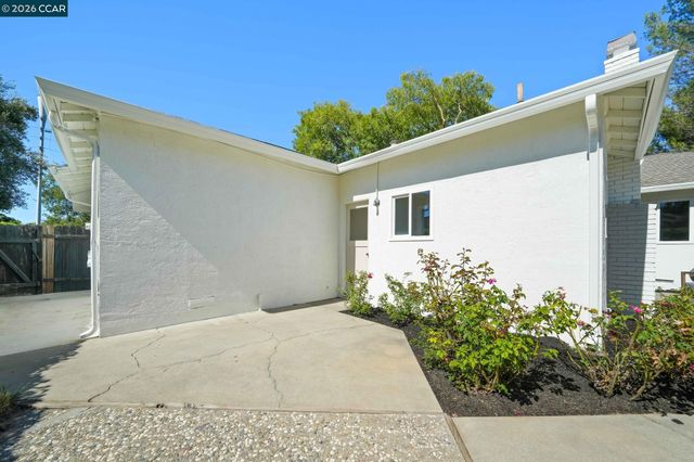 1517 Harlan Dr, Danville, CA 94526