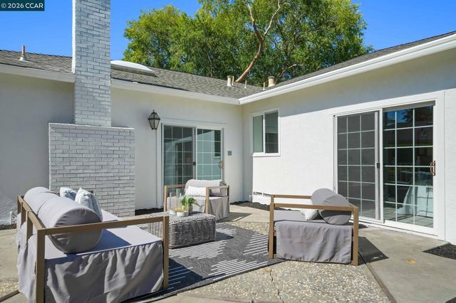 1517 Harlan Dr, Danville, CA 94526