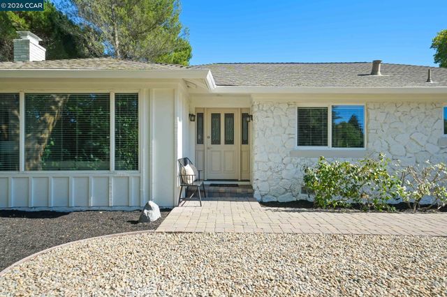 1517 Harlan Dr, Danville, CA 94526