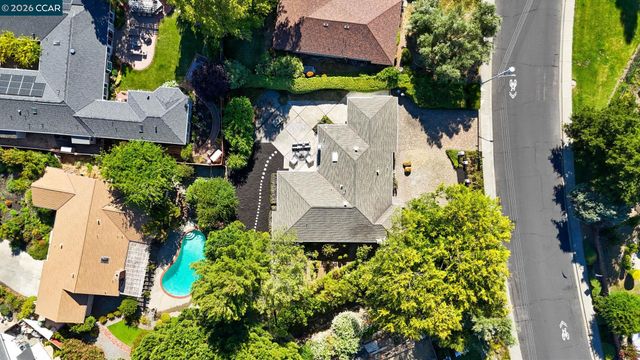 1517 Harlan Dr, Danville, CA 94526