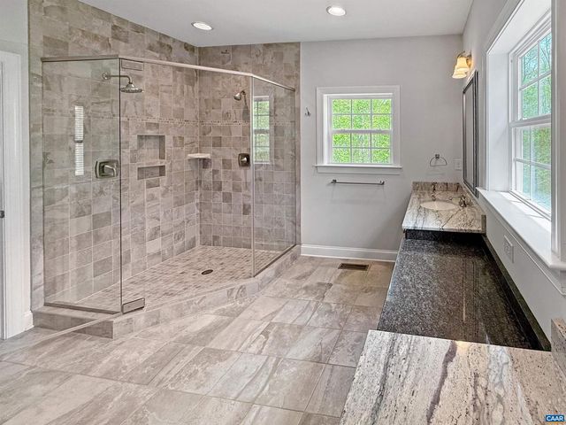 1025 E PELHAM DR, Keswick, VA 22947