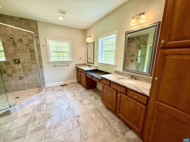 1025 E PELHAM DR, Keswick, VA 22947