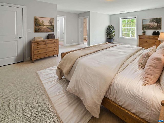 1025 E PELHAM DR, Keswick, VA 22947