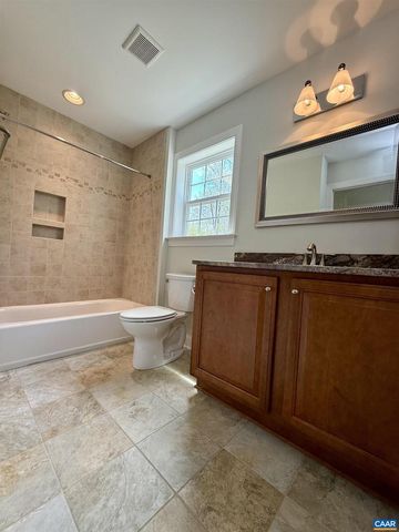 1025 E PELHAM DR, Keswick, VA 22947