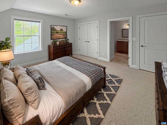 1025 E PELHAM DR, Keswick, VA 22947