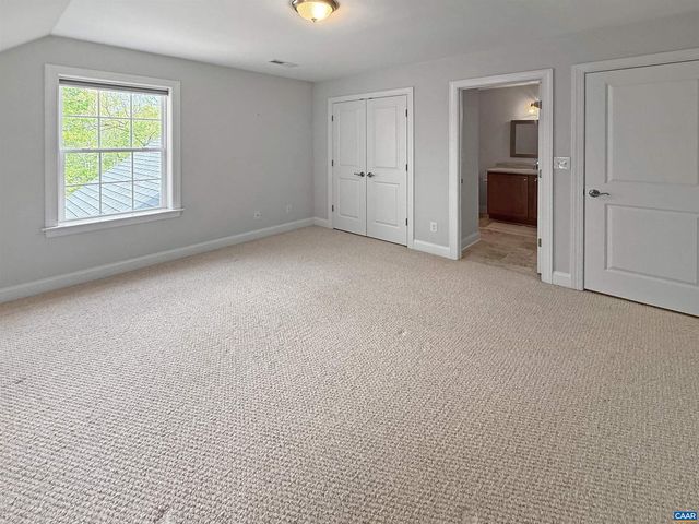 1025 E PELHAM DR, Keswick, VA 22947