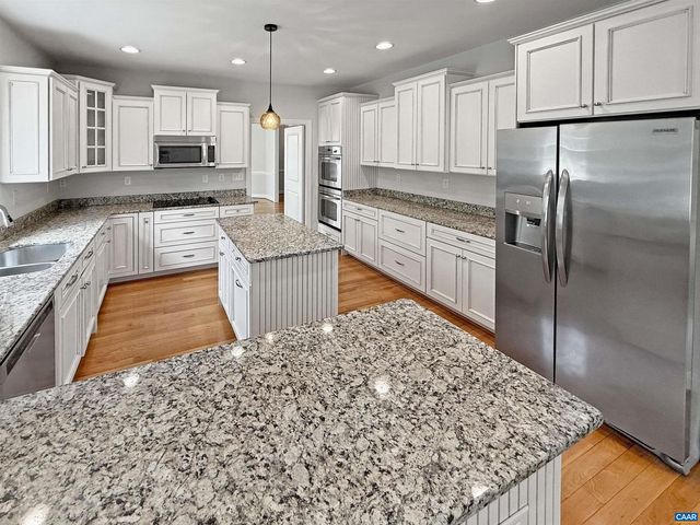1025 E PELHAM DR, Keswick, VA 22947