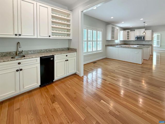 1025 E PELHAM DR, Keswick, VA 22947