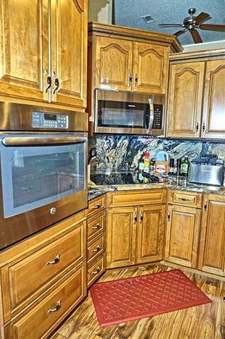 1873 MAZO MANOR 5, Lutz, FL 33558