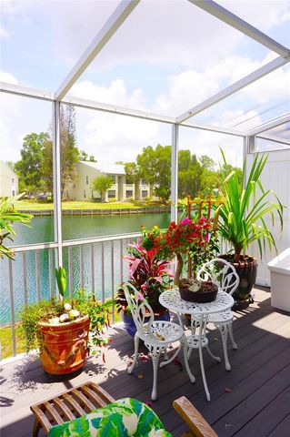 1873 MAZO MANOR 5, Lutz, FL 33558