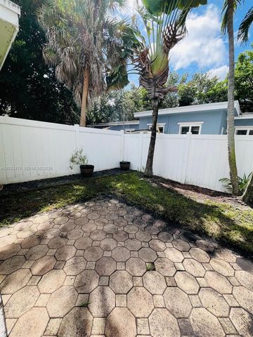 2500 NW 9th Lane 1, Wilton Manors, FL 33311