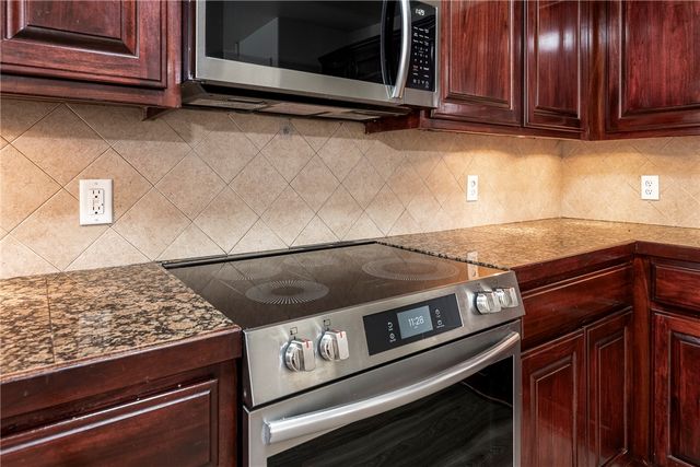 3529 Marsh Street, Fayetteville, AR 72704