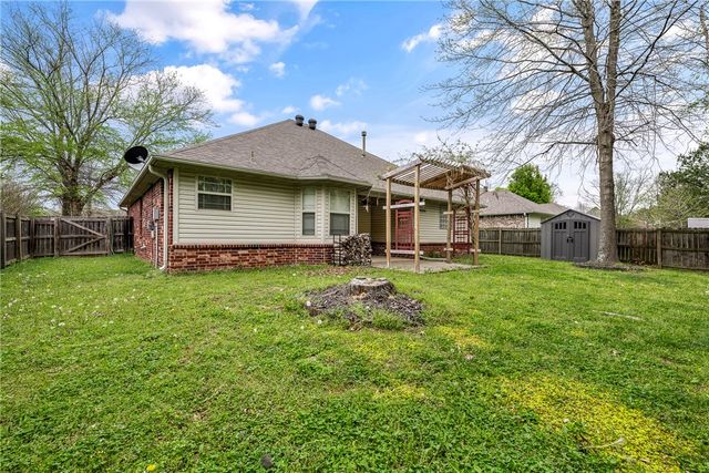 3529 Marsh Street, Fayetteville, AR 72704