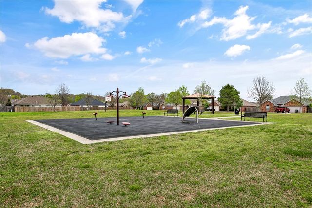 3529 Marsh Street, Fayetteville, AR 72704