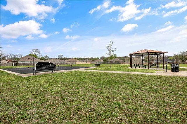 3529 Marsh Street, Fayetteville, AR 72704