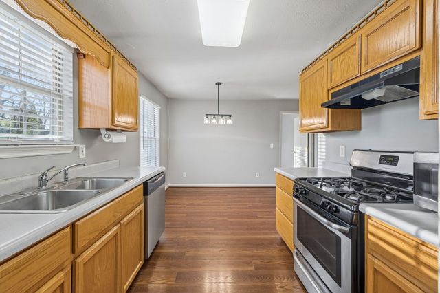 105 Tommy Dr, Columbia, TN 38401