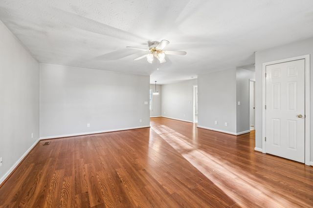 105 Tommy Dr, Columbia, TN 38401