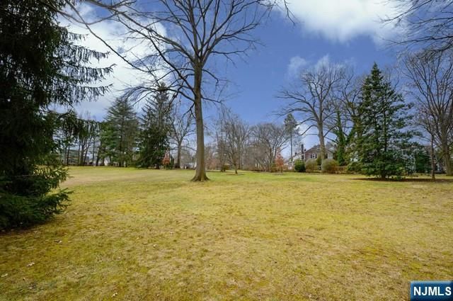 16-26 Alden Terrace, Fair Lawn, NJ 07410