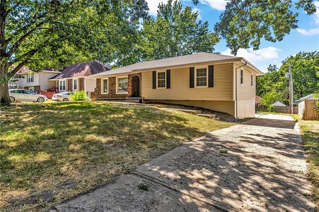 1101 S 19th Street, Blue Springs, MO 64015