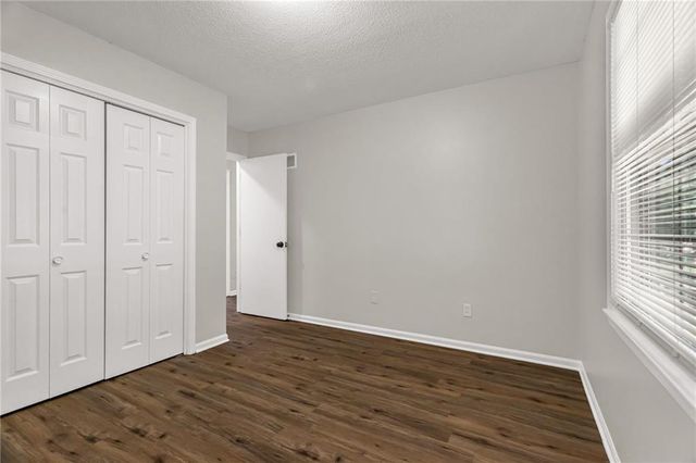 1101 S 19th Street, Blue Springs, MO 64015
