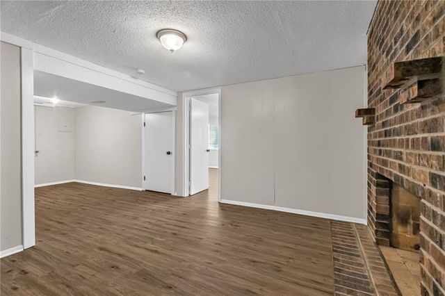 1101 S 19th Street, Blue Springs, MO 64015
