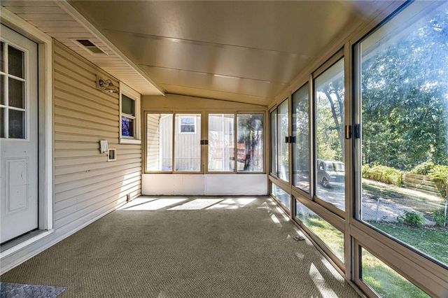 1101 S 19th Street, Blue Springs, MO 64015