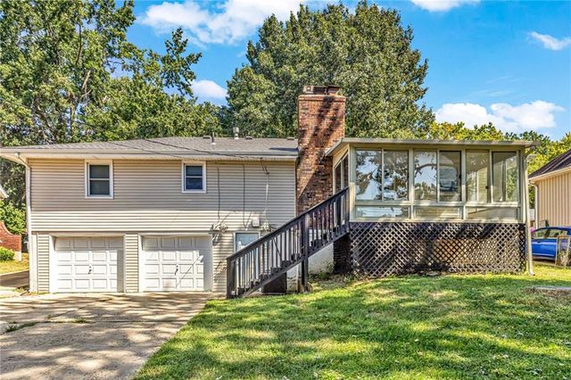1101 S 19th Street, Blue Springs, MO 64015