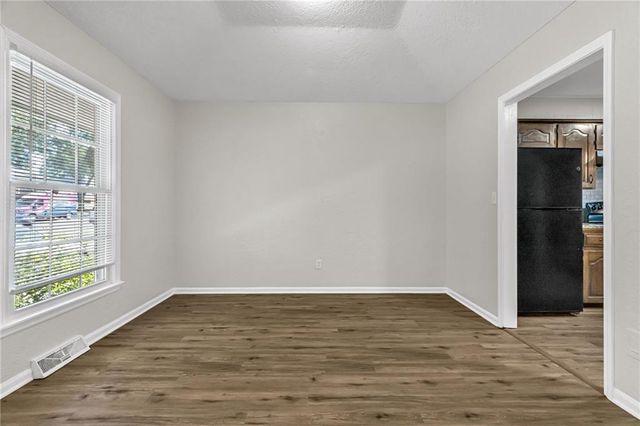 1101 S 19th Street, Blue Springs, MO 64015