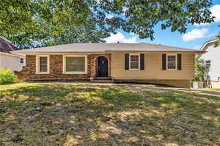 1101 S 19th Street, Blue Springs, MO 64015