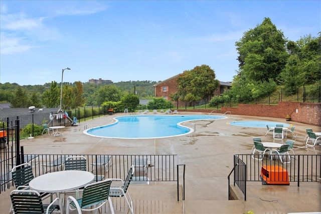 920 Margarite Drive D, Scott Twp, PA 15216