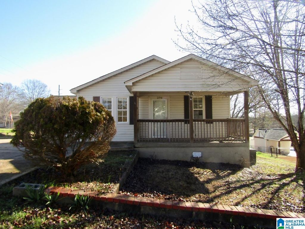 296 POPLAR STREET, West Blocton, AL 35184