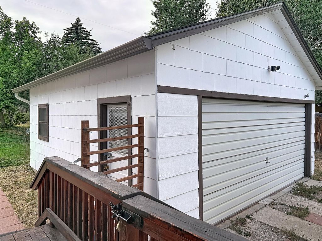 872 N Adams Avenue, Buffalo, WY 82834 photo 4