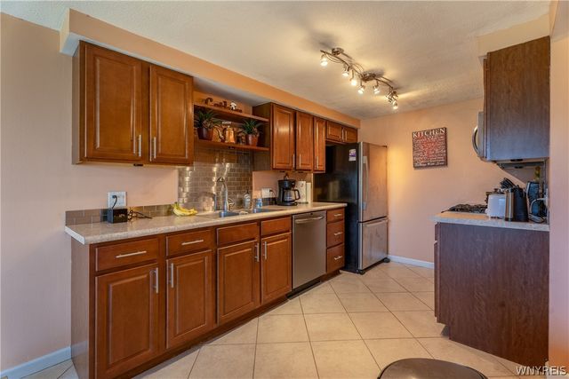 124 Harrogate, Amherst, NY 14221