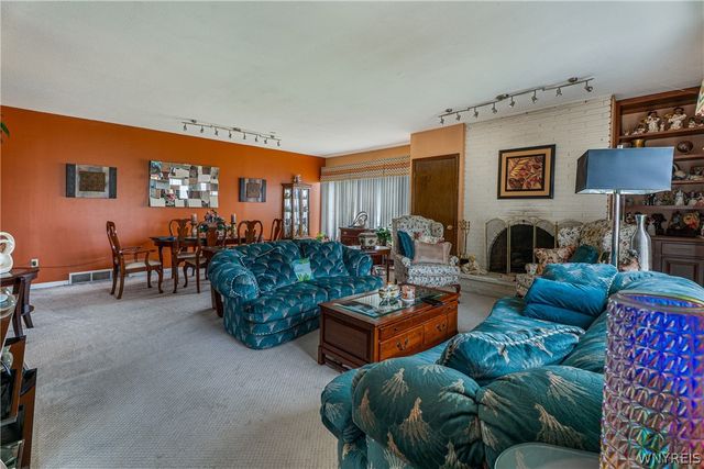 124 Harrogate, Amherst, NY 14221