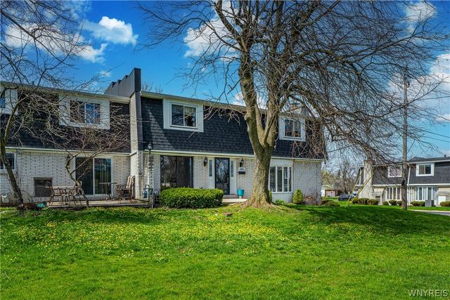 124 Harrogate, Amherst, NY 14221