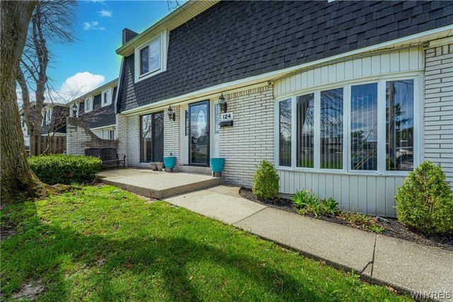 124 Harrogate, Amherst, NY 14221