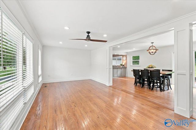 9011 Valley View Drive SE, Huntsville, AL 35802
