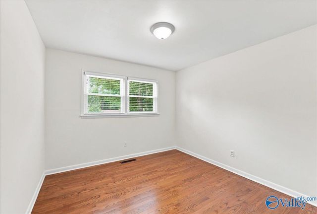 9011 Valley View Drive SE, Huntsville, AL 35802