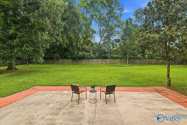 9011 Valley View Drive SE, Huntsville, AL 35802