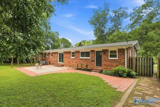 9011 Valley View Drive SE, Huntsville, AL 35802
