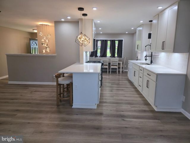 6318 BARRS LN, Lanham, MD 20706