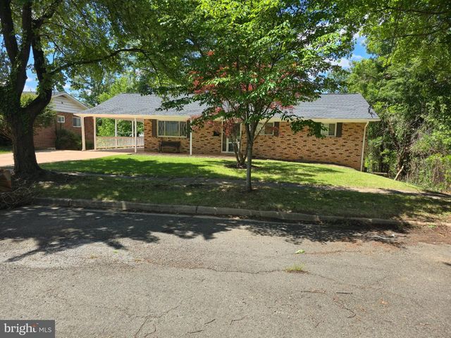 6318 BARRS LN, Lanham, MD 20706