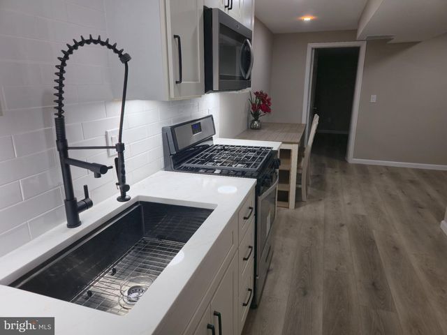 6318 BARRS LN, Lanham, MD 20706