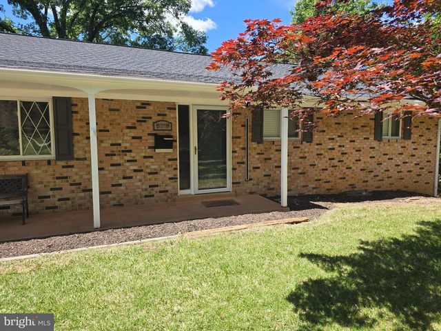 6318 BARRS LN, Lanham, MD 20706